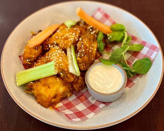 Spicy Buffalo Fried Chicken Wings