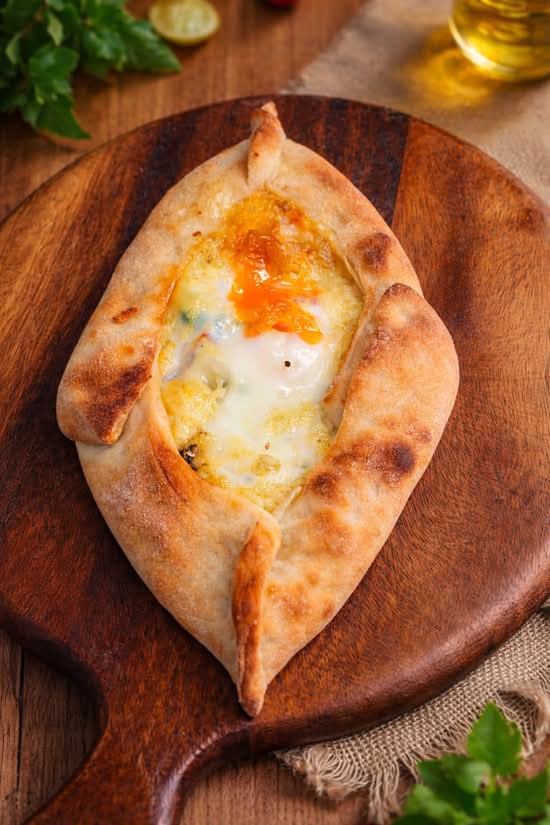 Sujuc, egg, cheese and vegetables