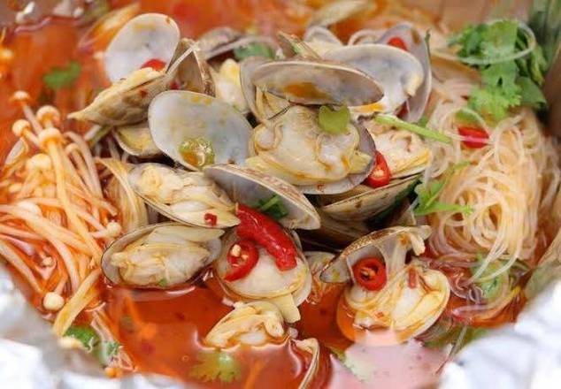 Clams with Vermicelli (I)