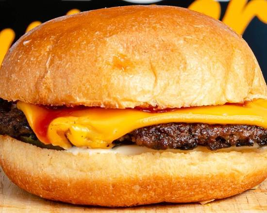 Kids Cheese Burger, chips & drink meal