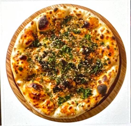 Chef Special Tandoori Chicken Cheesy Pizza Naan