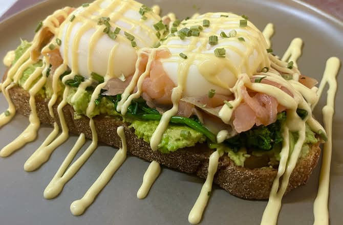 Smoked Salmon Benny