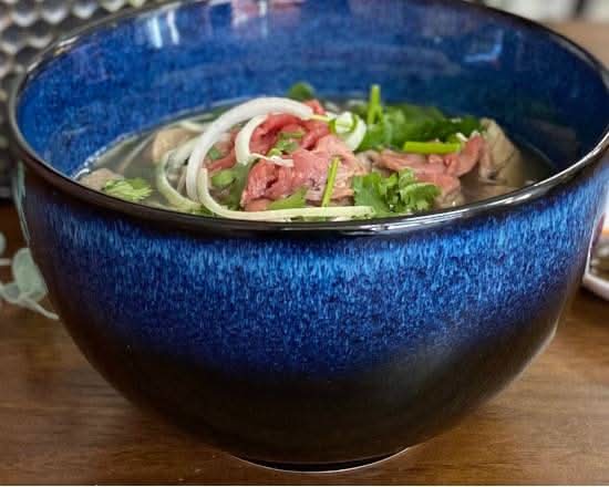 Rice Noodles Soup with Rare Beef and Meat Balls