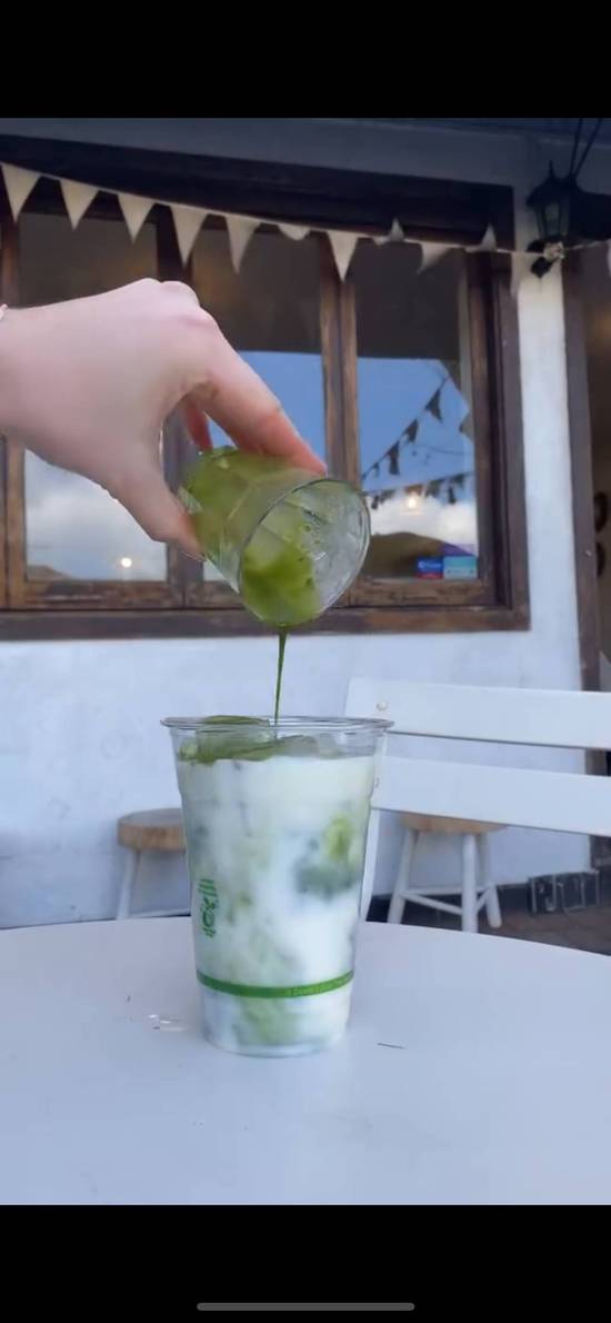 Iced Matcha (LARGE)