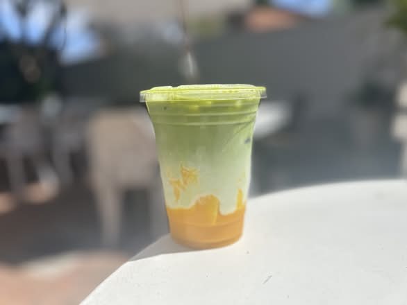 Iced Mango Matcha (LARGE)