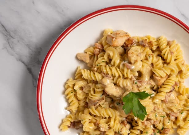 Fusilli Chicken Carbonara