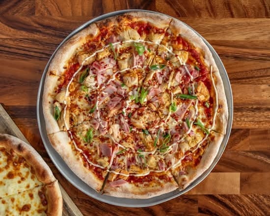Sriracha Chicken & Bacon Pizza