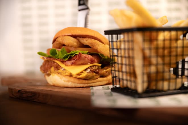 BBQ Deluxe Burger