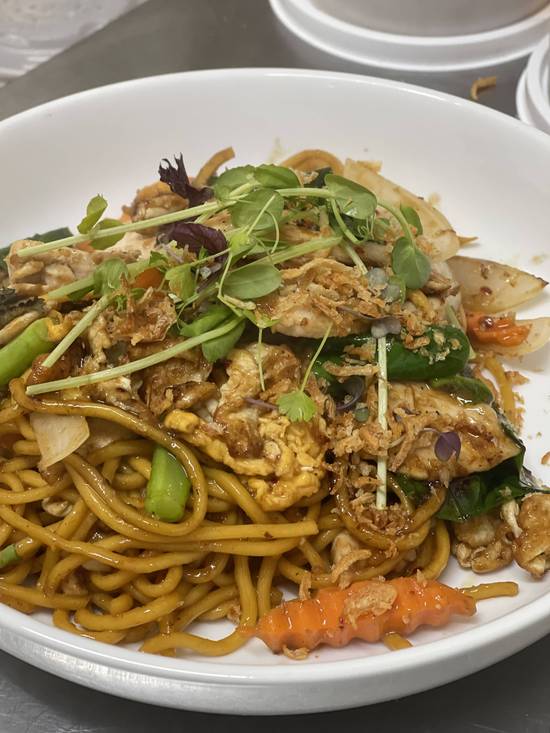 Stir Fried Egg Noodle
