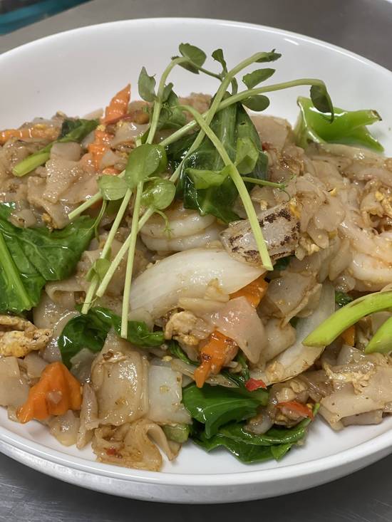 Pad Kee Mao Noodle