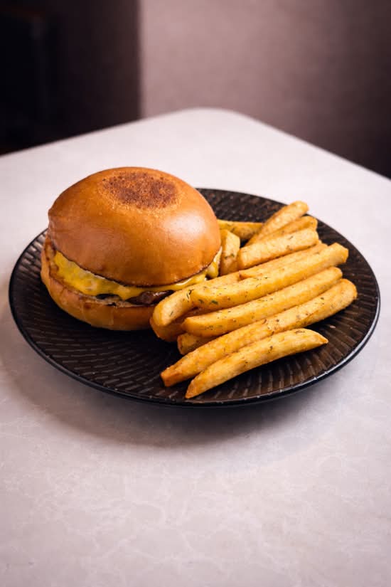 KIDS BEEF BURGER
