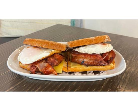 Long Bacon & Egg Roll