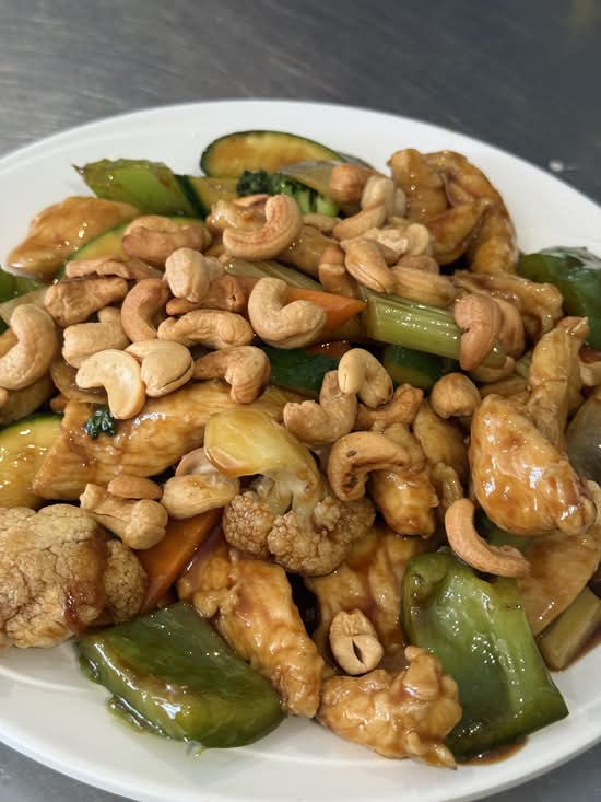 Cashew Nut Chicken with Vegetables