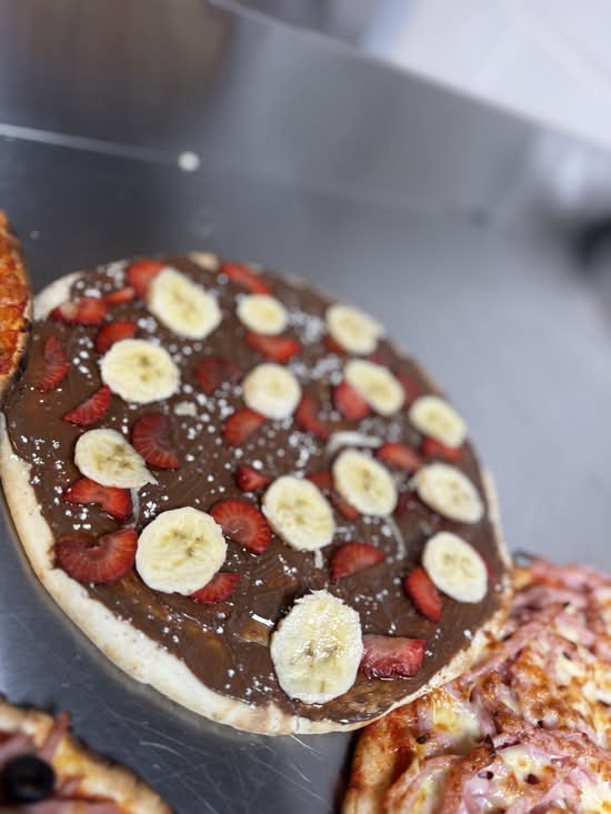 Desert Pizza