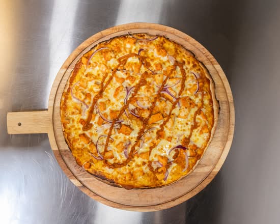 Butter Chicken Pizza