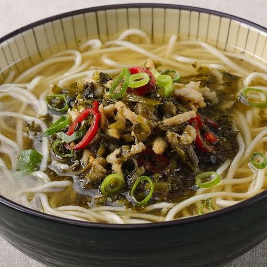 Noodle Soup w Shredded Pork & Pickled Vegetables