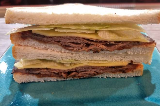 Roast Beef and Chutney