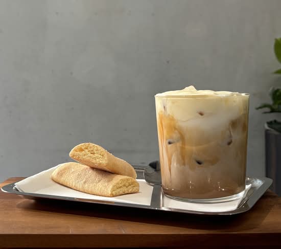 El Classico Iced Latte
