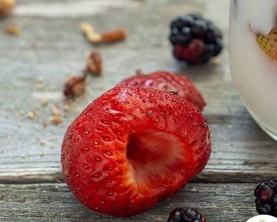 Mixed Berry Yoghurt Cup