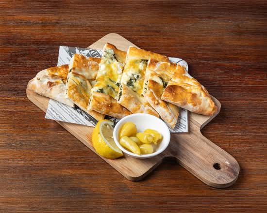 Spinach and Cheese Pide (V)