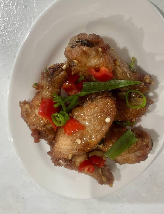 Salt & Pepper Chicken Wings (6 pcs)