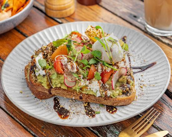 Smashed Avocado on Toast (V)