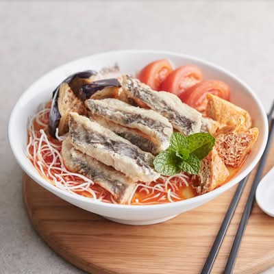 F04 Curry Fish Fillet Noodle Soup (I)