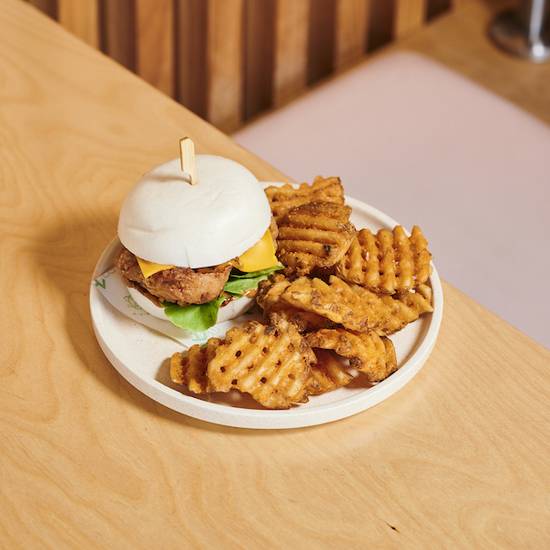 Fried Chicken Bao-Ger