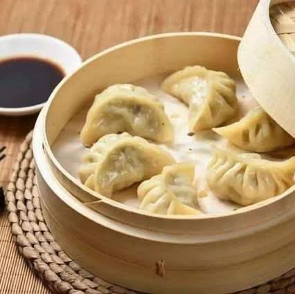 Steamed chinese cabbage and pork dumplings 6 pcs