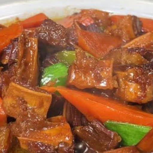 Braised beef brisket with rice(with peanuts)