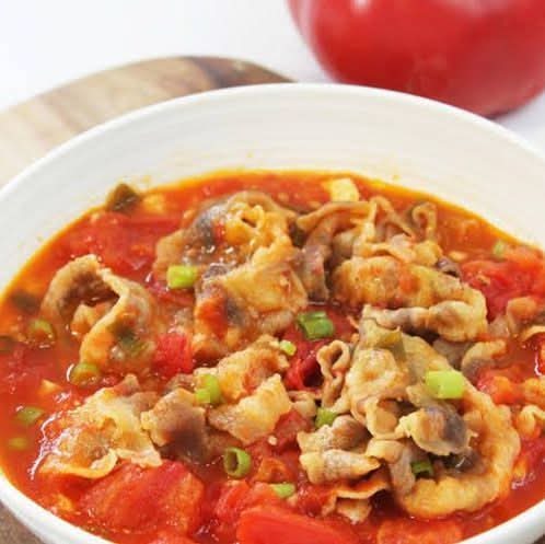 Beef rolls and tomato soup with rice