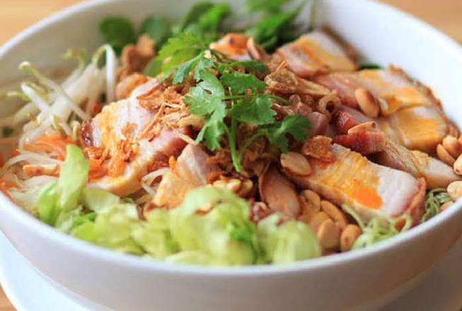 Roast pork Vermicelli noodle salad