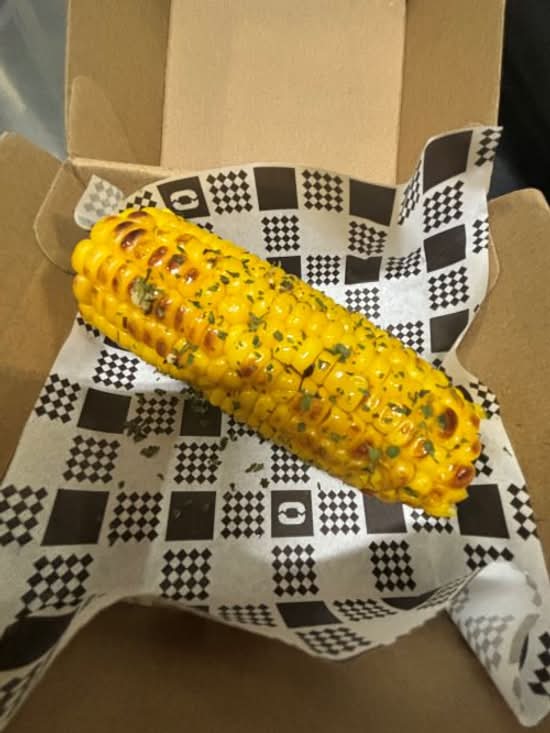 Corn Cob with Chipotle Sauce Tub