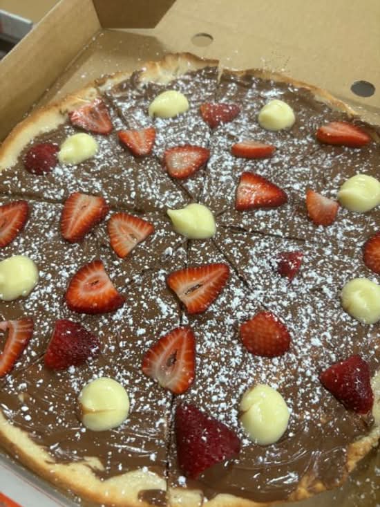 Nutella and Strawberry Pizza