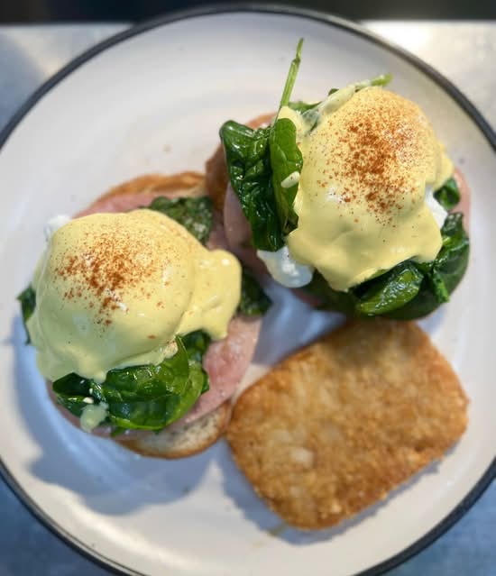 EGG BENEDICT