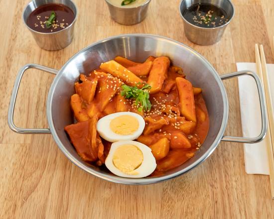 Tteokbokki with Eggs