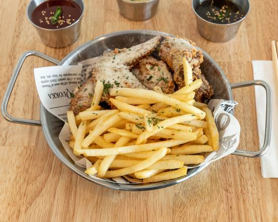 Snow Cheese Wings and Chips