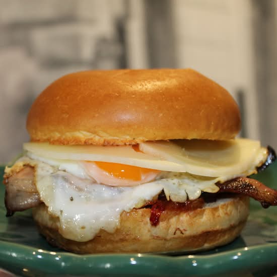 Bacon & Egg Roll
