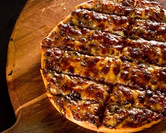 Sweet Chilli and Pesto Pizza Bread (V)
