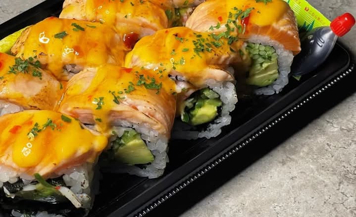 Grilled Salmon Roll [A]