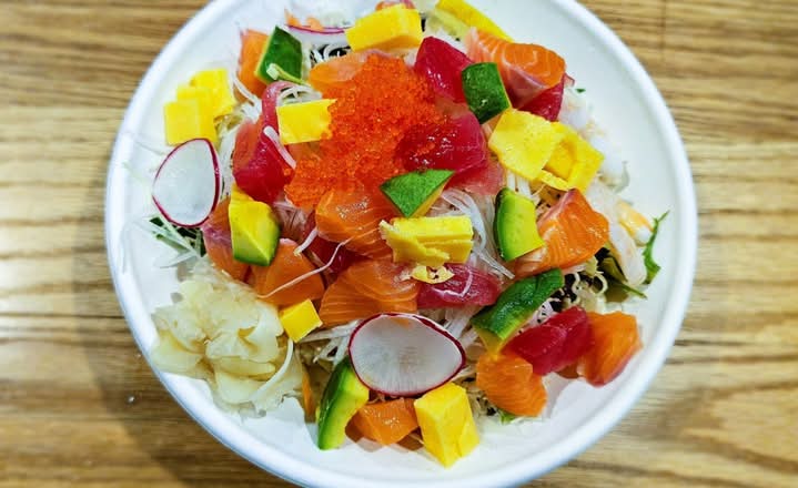 Sashimi Garden Salad (M)