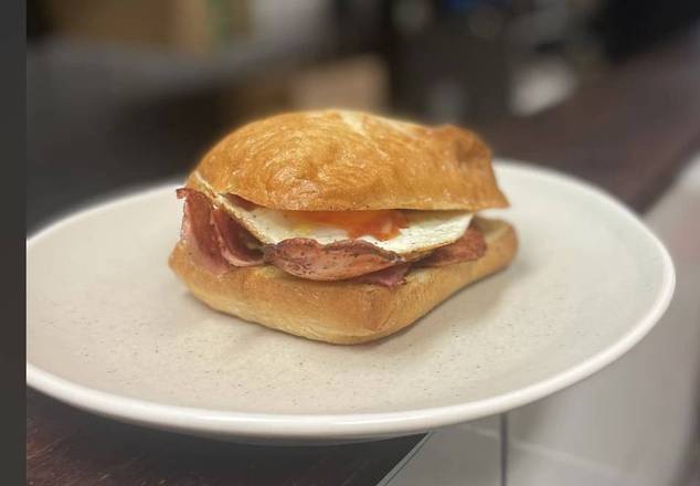 Bacon and Egg Roll