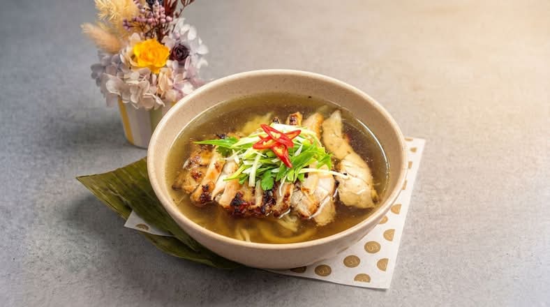 Charcoal Chicken Pho soup