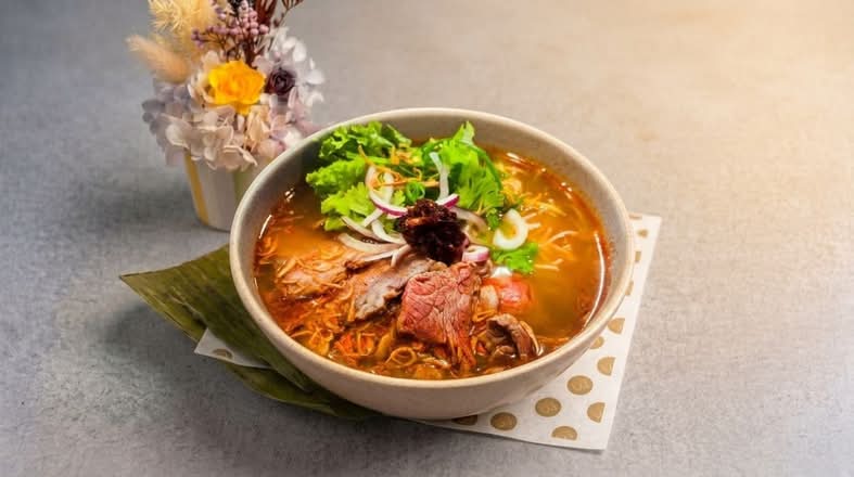 Chilli Lemongrass Noodle Soup Bun Bo Ban Me
