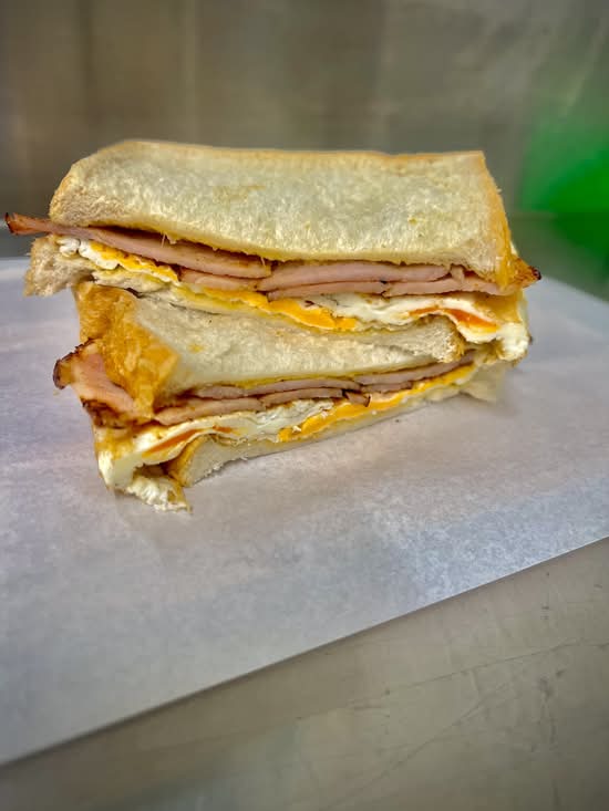 Egg and Cheese Sandwich (V)