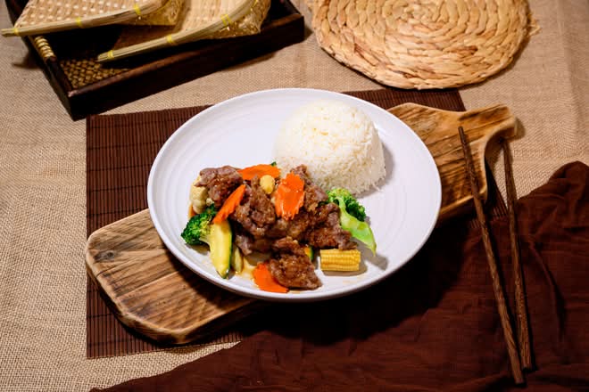 Mongolian Beef with Vegies on Rice