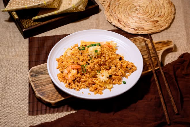 X.O. Sauce Seafood Fried Rice