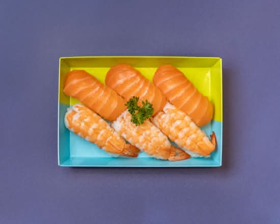 Salmon and Prawn Box (M)