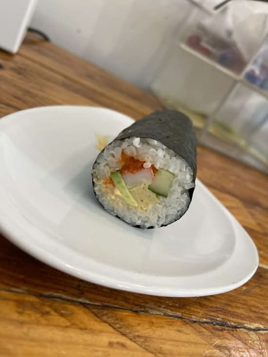 Tobiko Crab Stick Roll (I)