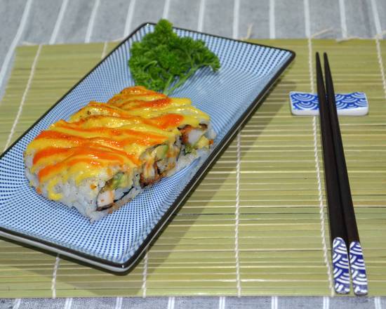 Sizzling Chicken and Avocado Small Roll